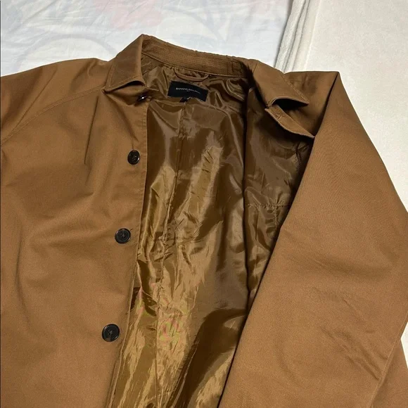 Banana Republic Tan Trench Coat - Picture 4 of 9